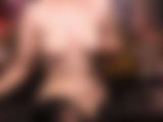 Sarsei MILF webcam performer live streaming