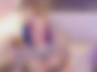 Live cam show with Annie - Raven Hair on milfzrlive.com
