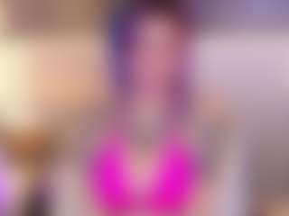 Live cam show with Annie - Raven Hair on live18s.com