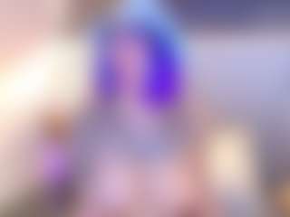 Live cam show with Annie - Strapon on TeamSkeetLive