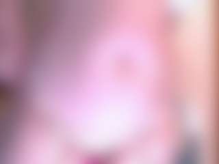 Live cam show with Tilly - Spank Mature on Camsoda