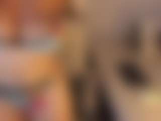 Live cam show with amber-disney - Housewife on live18s.com