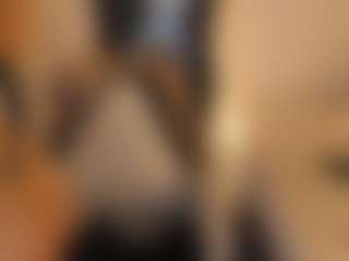 Live cam show with amber-disney - Housewife on Camsoda