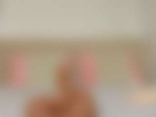 Live cam show with helen-moorex - Athletic Asshole on Mixed Magazine Live