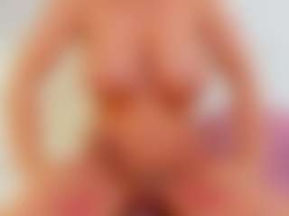 Live cam show with Karissia - Mature on alttransgirls