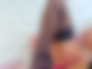 Live cam show with Karissia - Middle Aged on Camsoda