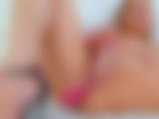 Live cam show with Karissia - Dildo on SpunkLive