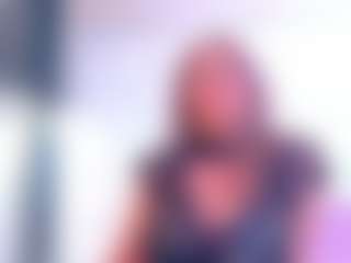 Live cam show with Karissia - Tease Mature on StripNow