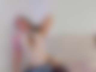 Live cam show with Emma_dee - Shaved Pussy Teen (18+) on Latina Girls