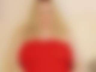 LauraSky's Live Sex Cam Show