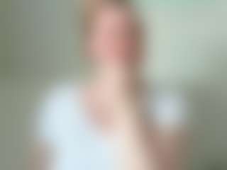 LauraSky's Live Sex Cam Show