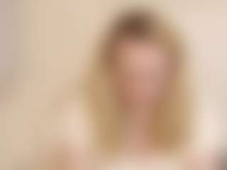 LauraSky's Live Sex Cam Show