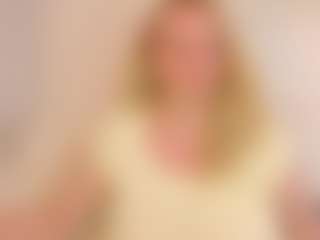 Live cam show with LauraSky - Hairy Pussy on Camsoda