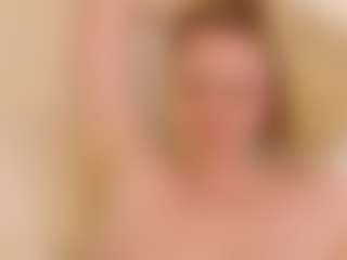LauraSky's Live Sex Cam Show