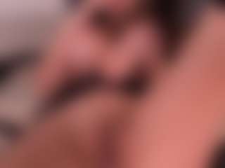 Live cam show with Gia Ferrera - Normal on Cam Slut