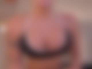 Gia Ferrera's Live Sex Cam Show