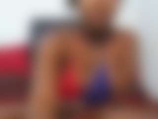 Live cam show with Ebony Rose - Thick on madthumbs