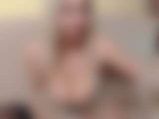 Live cam show with Darina - Facefuck on instabang