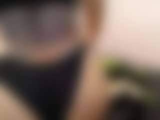 cocksuckingslut's Live Sex Cam Show