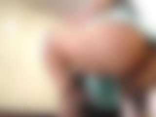 cocksuckingslut's Live Sex Cam Show