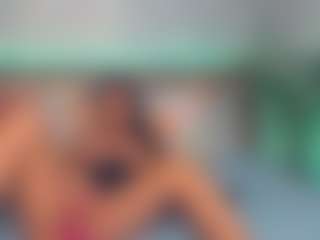LindaMaia's Live Sex Cam Show