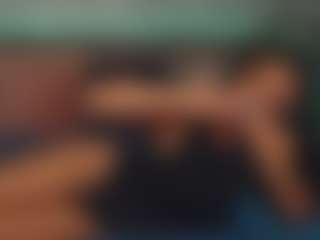 LindaMaia's Live Sex Cam Show