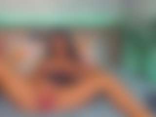 LindaMaia's Live Sex Cam Show