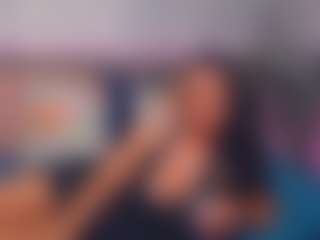 LindaMaia's Live Sex Cam Show