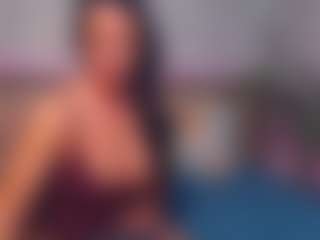 LindaMaia's Live Sex Cam Show