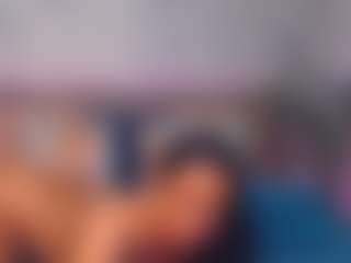 LindaMaia's Live Sex Cam Show