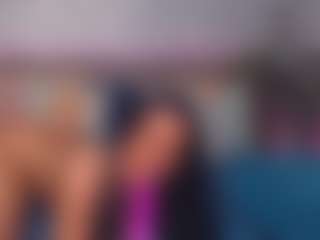 LindaMaia MILF webcam performer live streaming