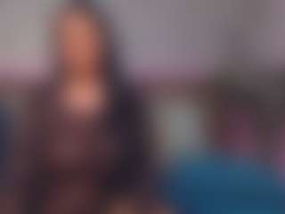 LindaMaia MILF webcam performer live streaming