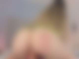 Live cam show with Chloe Dee - Saliva on Camsoda.co