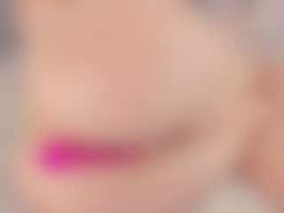 Live cam show with Chloe Dee - Tight on Camsoda