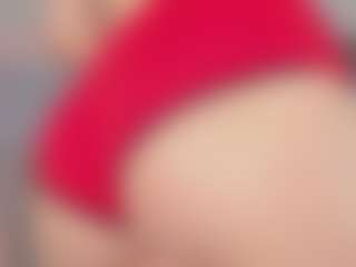 Live cam show with Chloe Dee - Saliva on makecum.org