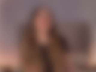 Live cam show with Chloe Dee - Tight on CamwithHer