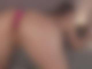 Live cam show with Chloe Dee - Small Tits on Uber Horny
