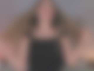 Live cam show with Chloe Dee - Blondie on livesuperchat.net
