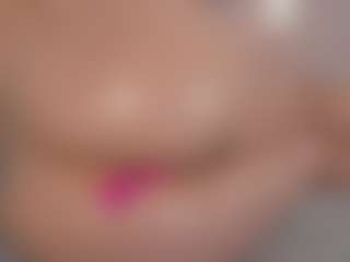 Live cam show with Chloe Dee - Colombian on Camsoda | colombia