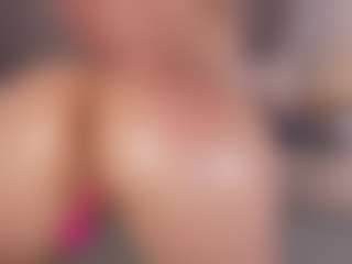 Live cam show with Chloe Dee - Latina on Adult Interactions | colombia