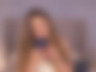 Live cam show with Chloe Dee - Tight on livesuperchat.net
