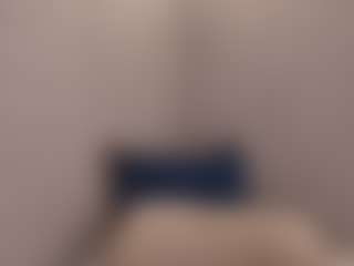 Live cam show with Chloe Dee - Blondie on dropp.cam