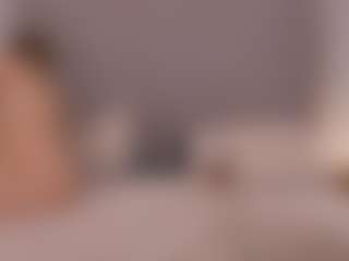 Chloe Dee's Live Sex Cam Show