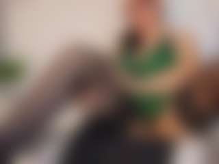 MatureVeronica MILF webcam performer live streaming