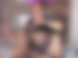 MatureVeronica MILF webcam performer live streaming