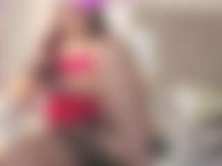 MatureVeronica MILF webcam performer live streaming