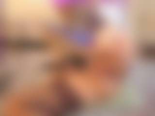 Live cam show with MatureVeronica - Facial Piercings on madthumbs