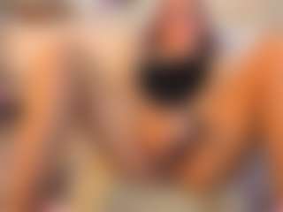 Live cam show with MatureVeronica - Deepthroat on Camsoda