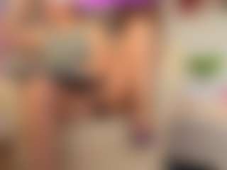 Live cam show with MatureVeronica - Facial Piercings on Fling VIP Chat