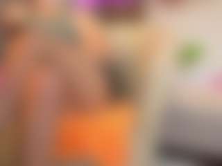 Live cam show with MatureVeronica - Public MILF on CamwithHer